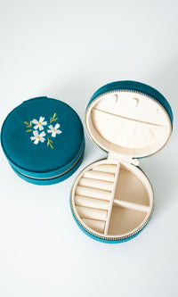 round velvet jewelry case